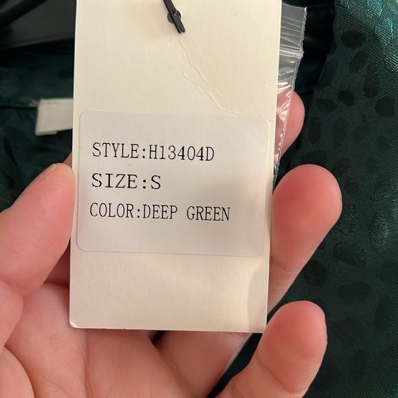 Green silk look dress - Picture 9 of 9